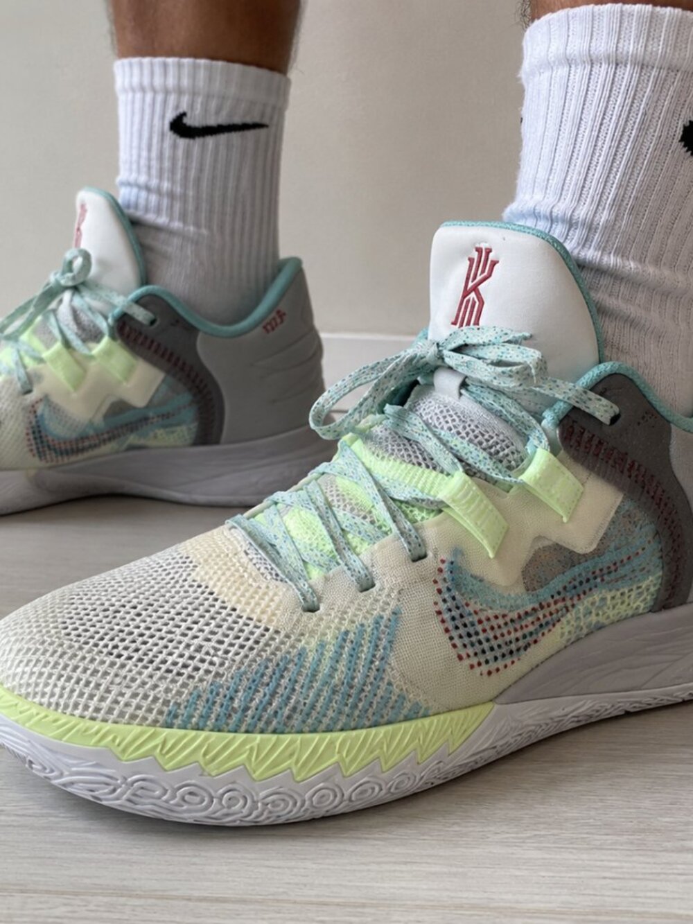 Nike Kyrie Flytrap V 5 TB White Mint Basketball Shoes Men’s Size 10.5